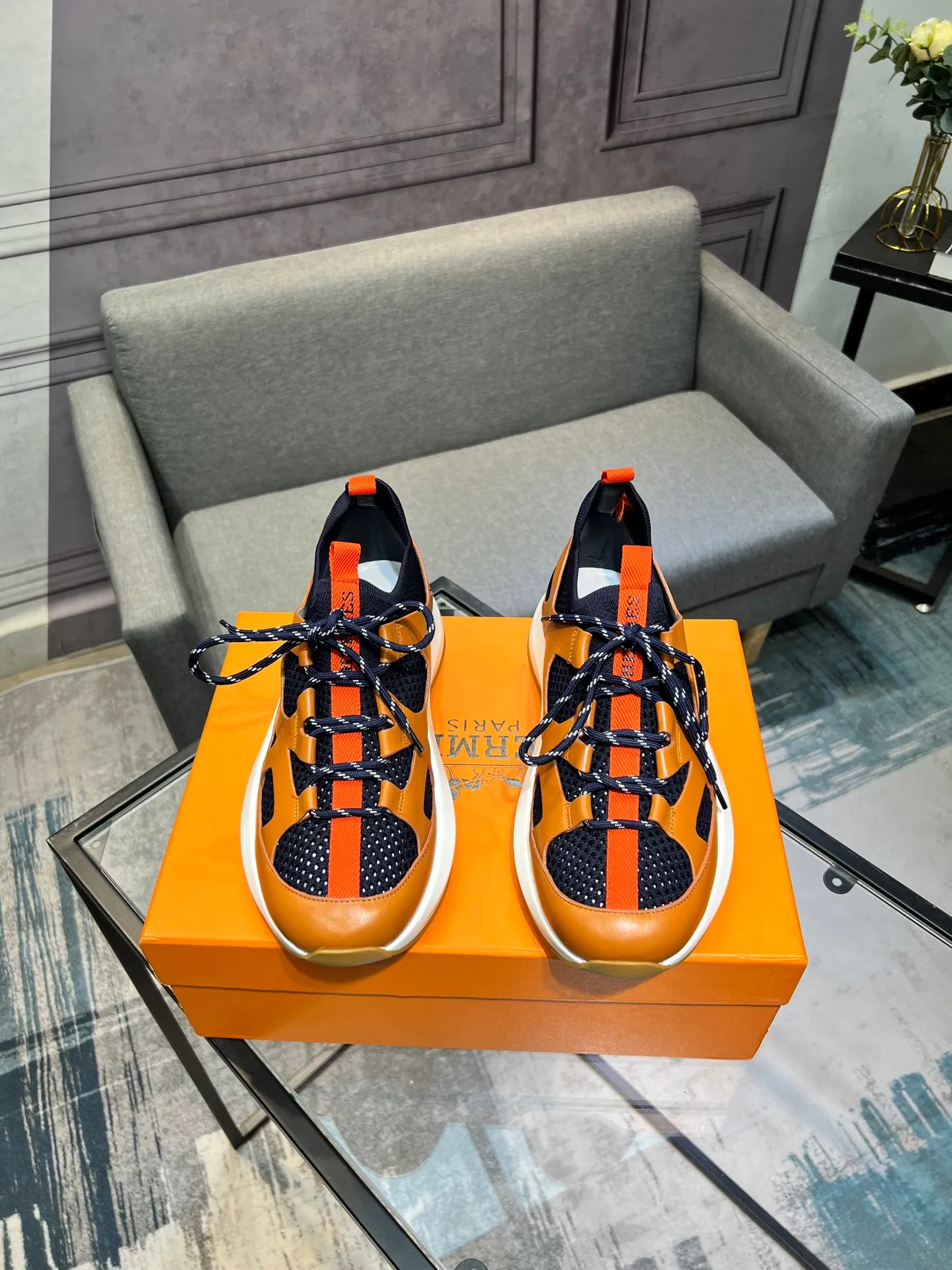 💰¥720 HERMES Men’s rest sneakers! -High-end quality original casual sports shoes -Upper: high nappa calfskin, forging technology, knitted fabric, shoe brand webbing, injection molded brand logo -Inner: foot pad; water-dyed cowhide -Outsole: ultra-light TPU·rubber; two-color molded outsole -Ultra-high quality control·fine workmanship: highlighted (high-end·luxury·grade) Size: 38-44 (45 46 customized)